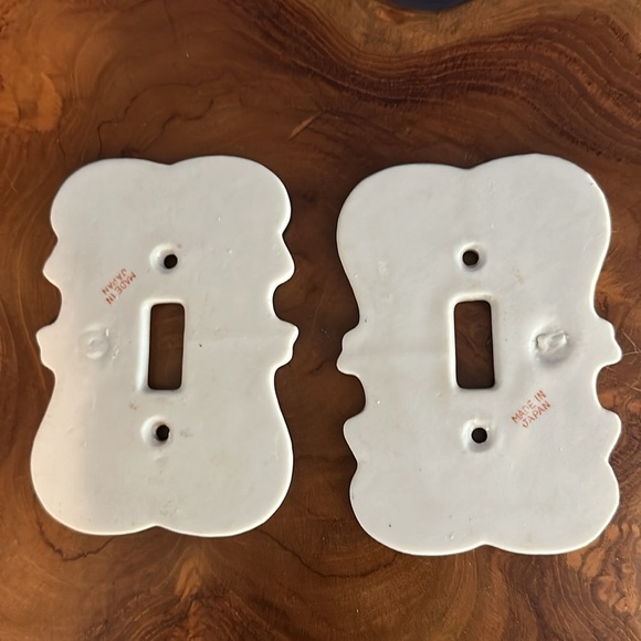 Vintage Set of 2 Arnart Porcelain Hand Painted Floral Single Light Switch Cover - Picture 4 of 4